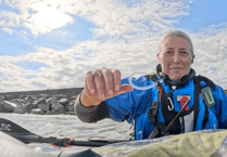 'Human Swan adventurer's record-breaking kayak crossing