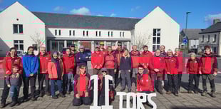 Hundreds of trekkers raise funds for rescuers and moor