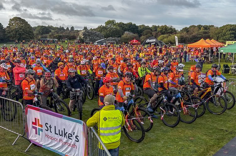 The mass start with nearly 1,000 mountain bikers raising funds for St Luke's Hospice on the Tour de Moor charity ride from Yelverton. Photo by Paul Slater Images Ltd  