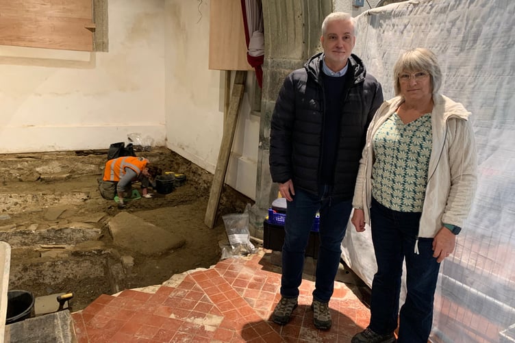 Archaeological excavations at St Sampson's Church in South Hill, Callington have unearthed what is believed to be ancestors of the Manaton family in their family chapel.
