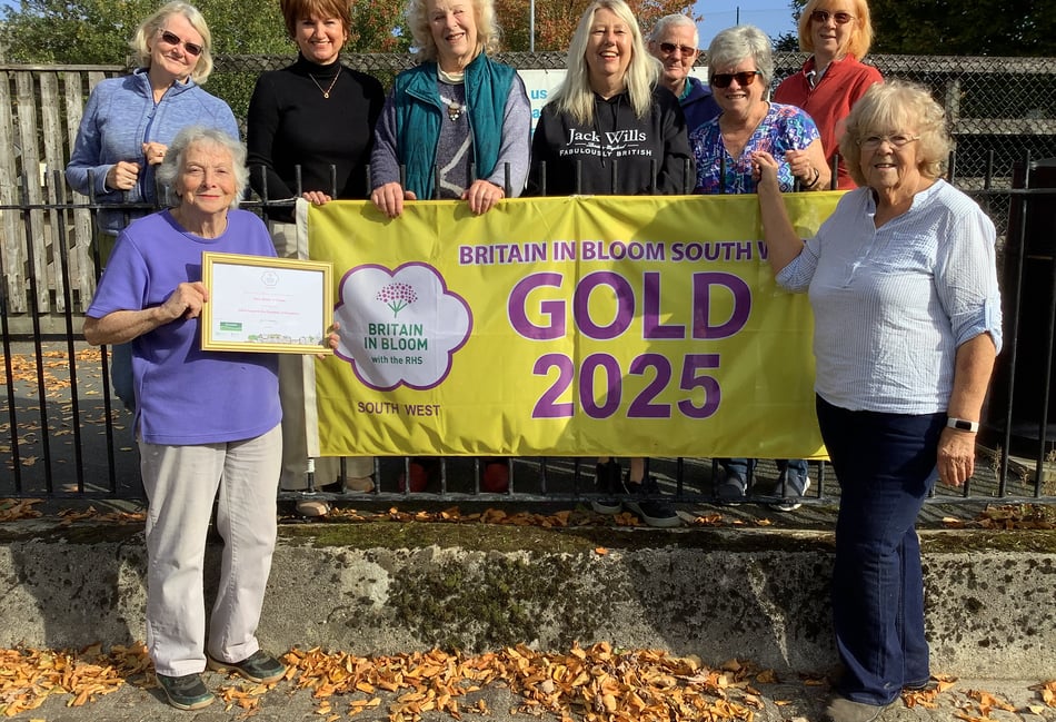Villagers scoop blooming wonderful gold 