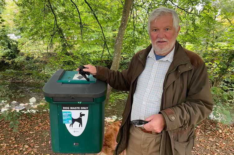 Tavistock Mayor Cllr Steve Hipsey is highlighting the need to keep dog mess off the town's streets.