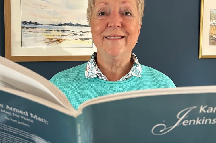 Tina Guthrie is leading the choral workshop.