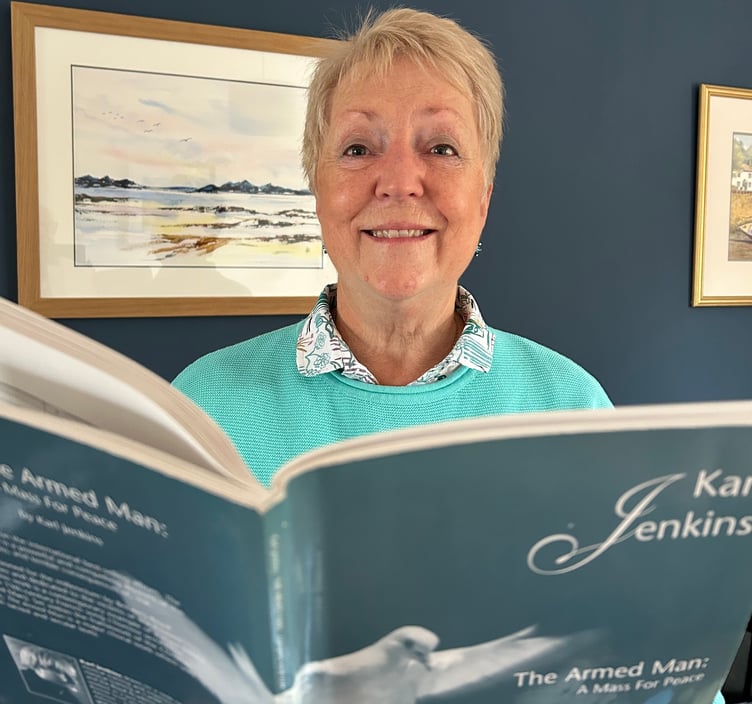 Tina Guthrie is leading the choral workshop.