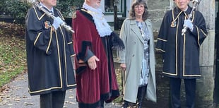 Mayor praises town library at civic service