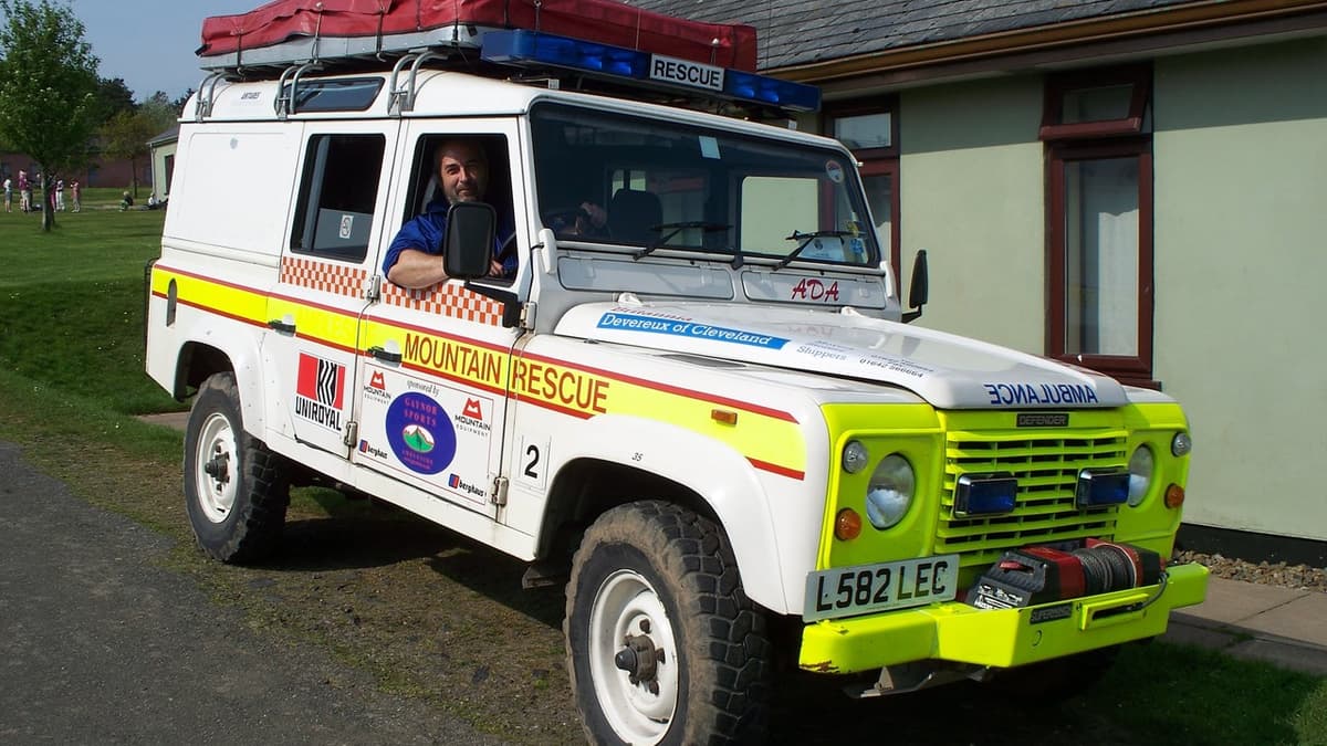 England and Wales' oldest mountain rescue Land Rover to retire after 32 ...
