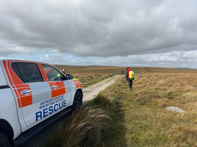 Volunteer rescuers alerted to moorland search