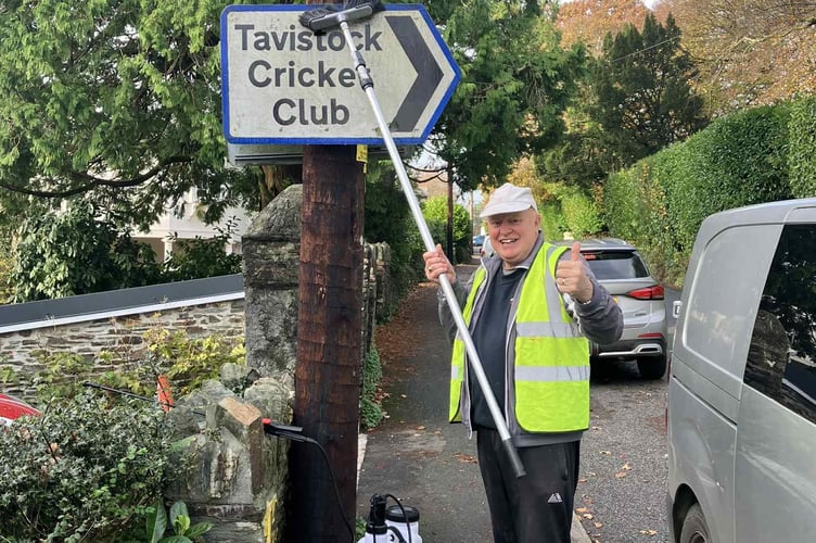 Community-spirited Allen Lewis is making life easier for drivers by cleaning Tavistock road signs in his spare time.