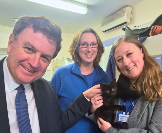 Central Devon MP visits RSPCA animal shelter