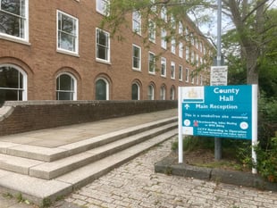 Travel agent took own life after losses, inquest hears