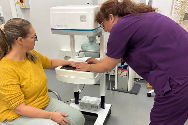 Emma first in UK to trial new 3D imaging for rheumatoid arthritis
