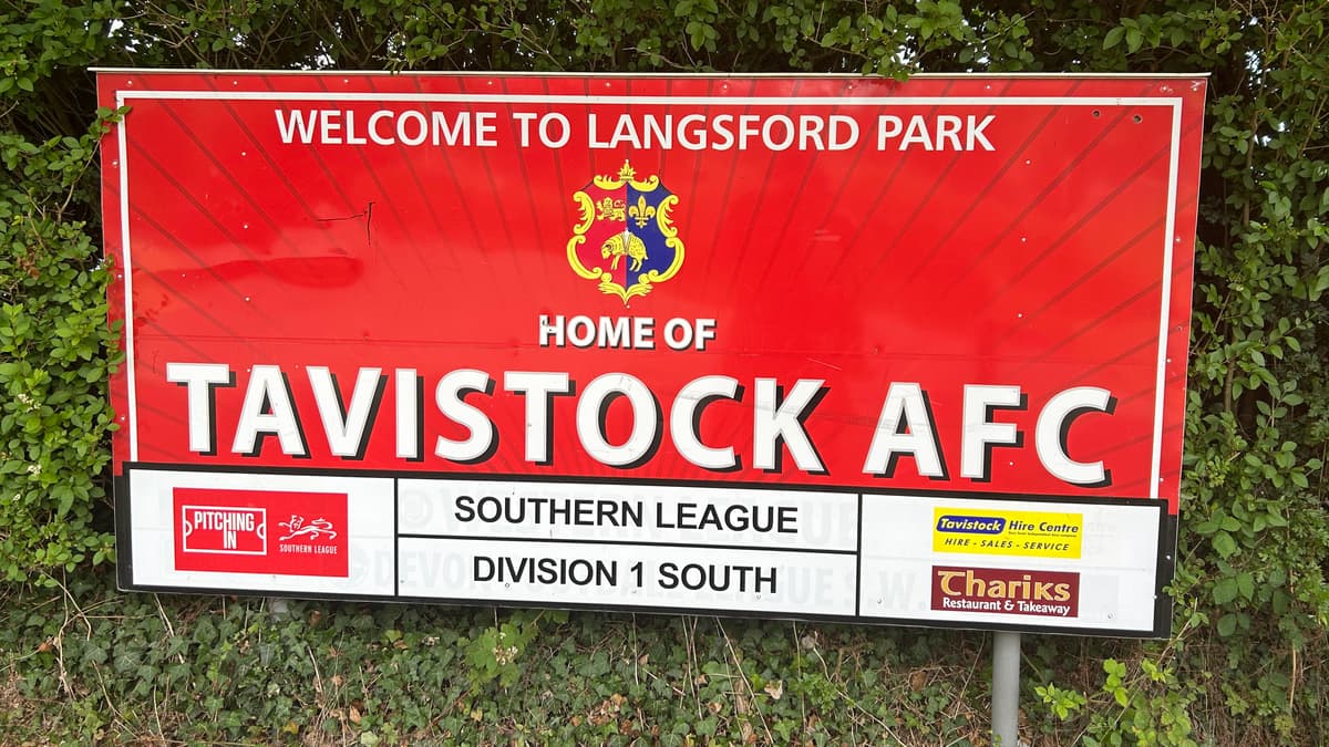 Stürmische Sitzung des Tavistock Football Club fordert Einigkeit