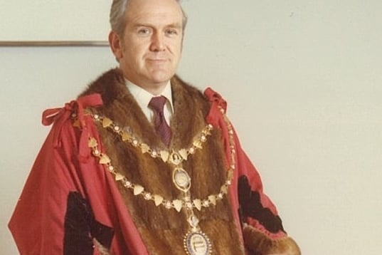 Peter Woodward in his mayoral robes