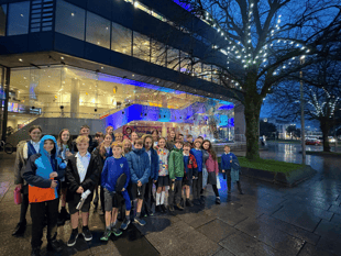 Children entranced by theatre fantasy 