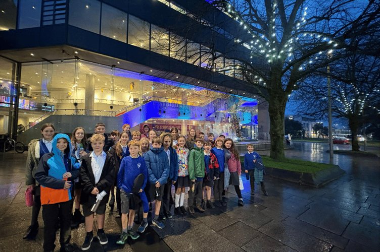 St Andrew's pupils on their theatre trip