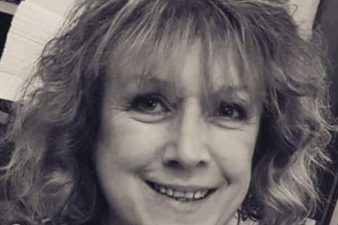 Lizzie is returning to the airwaves soon and supports Horrabridge Food Hub.