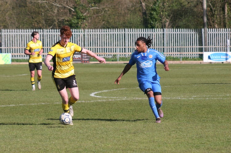 Rafa Beadman on the ball against Oldland