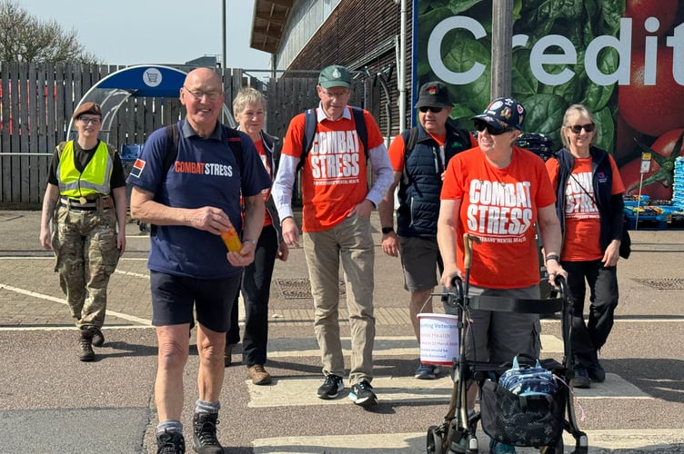 And they are off, the Veterans and one of the Cadet Leaders start their 10-mile challenge.  AQ 6639
