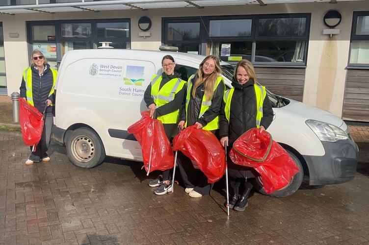 The team at Anchorman Insurance, who did a litter pick in the area surrounding Okehampton Business Centre.