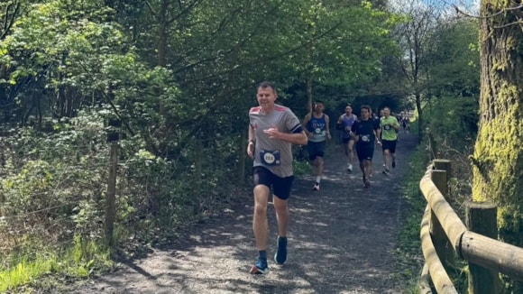 Keen runners' lakeside races for charity