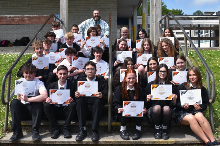 Tavistock College Year 11 impressed with their reaction to the National Chemistry Challenge.