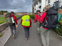 Volunteer rescuers join search for missing teen