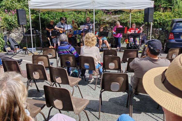 Tavistock ukulele players entertain at Tavistock Robey Trust Tavistock Steam Fair.