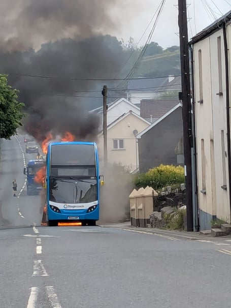 The Stagecoach bus alight on Launceston Road between Callington and Kelly Bray this morning. (Picture: Becky Clark/Facebook)