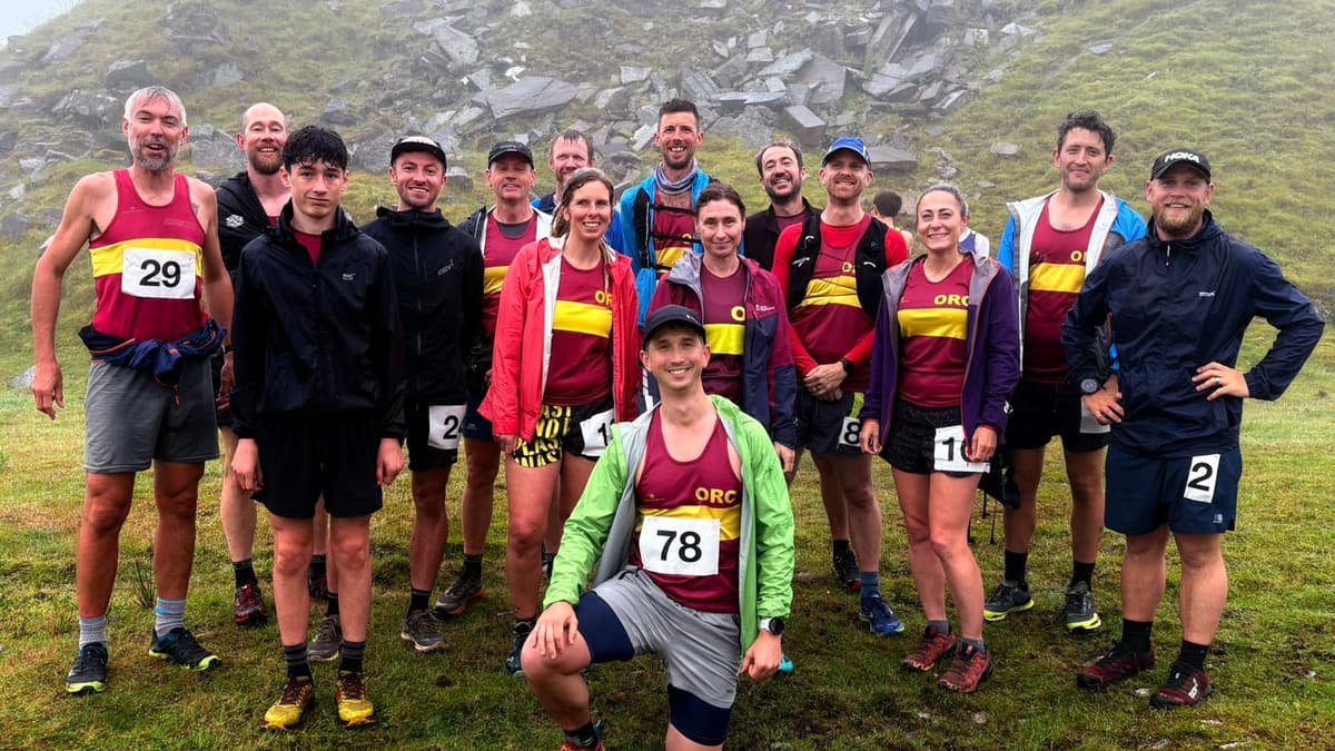 Der Okehampton Running Club gewinnt den Burrator Horseshoe Teampreis