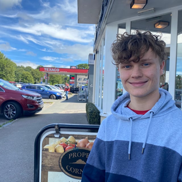 Top student bangs drums for college