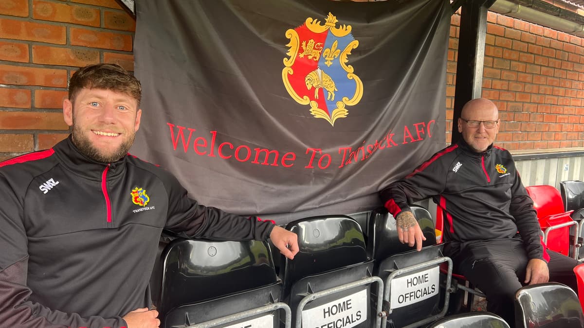 Marshalls Amtszeit bei Tavistock AFC startet mit Erfolg