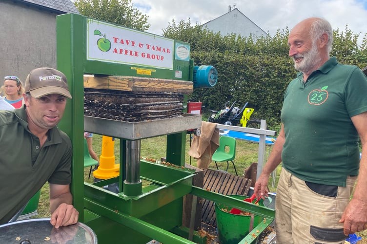 Bere Apple Fest drew apple fans to the fruit's celebration.