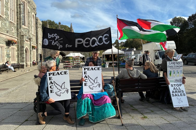 Tavistock Peace Action Group marks three years' of Gaza peace vigils.